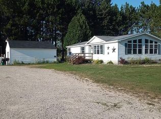 1114 Townline Rd, Gulliver, MI 49840