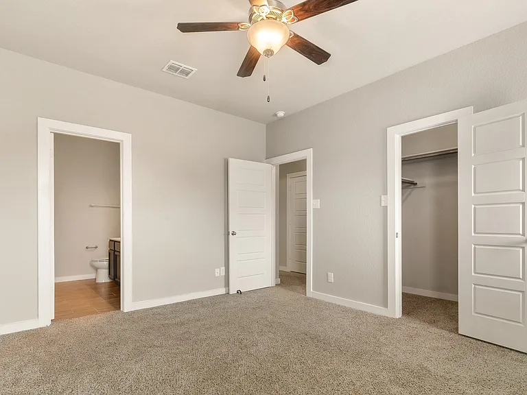 541 Creekside Frst — Photo 10