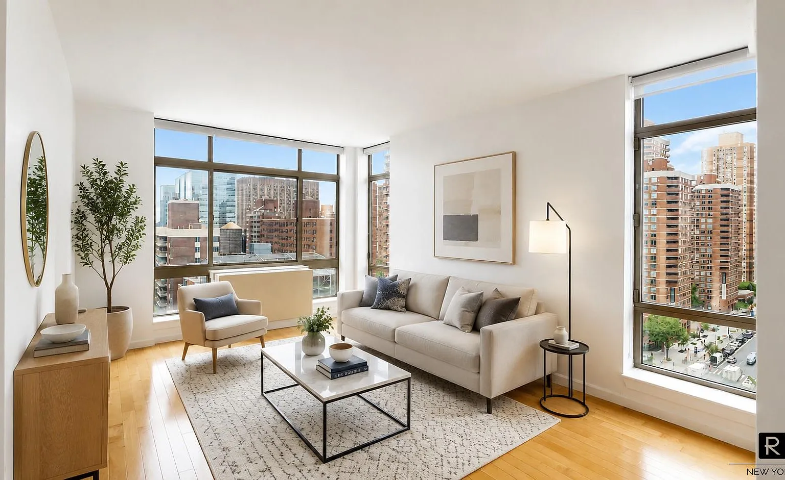 250 East 30th Street — Photo 1