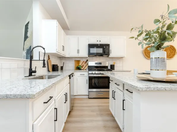 1708 Creekway Dr, Lewisville, TX 75067