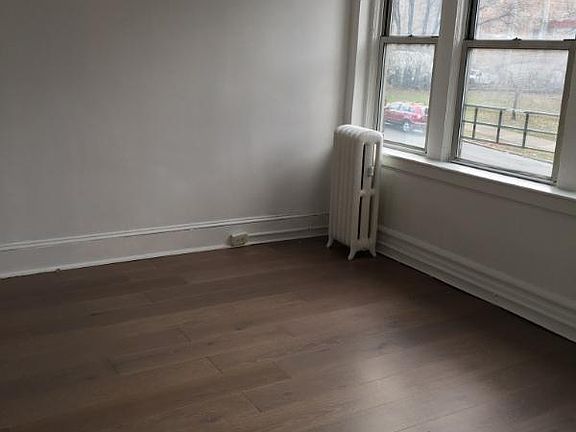 2nd image of 141 Park Ave #10