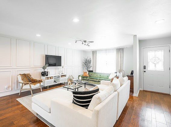 5th image of 3411 Shell Ave