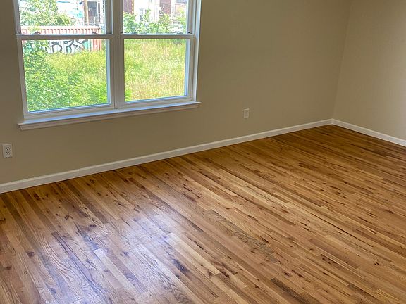 2nd image of 321 Lake St Floor 2