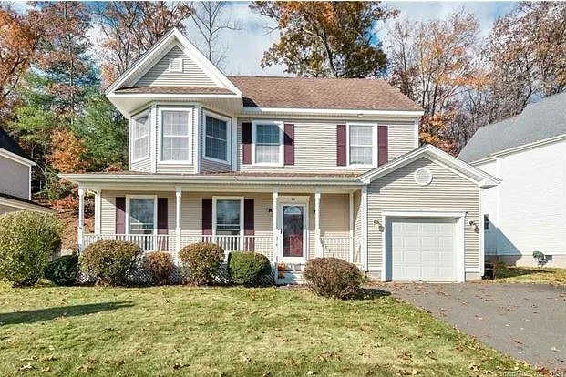 53 Village Ln