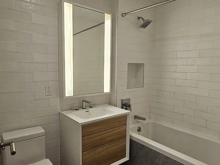 264 Webster Ave #205 — Photo 6