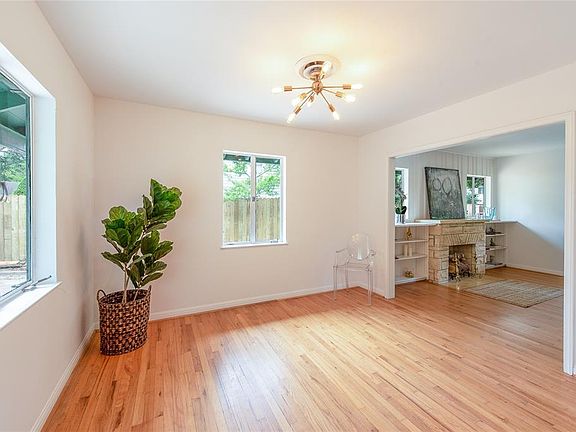 5th image of 765 Sue Barnett Dr