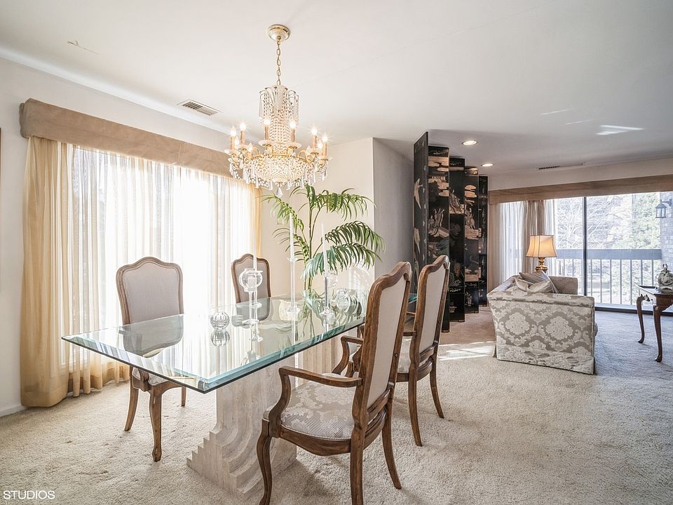 3741 Mission Hills Rd Northbrook IL Zillow