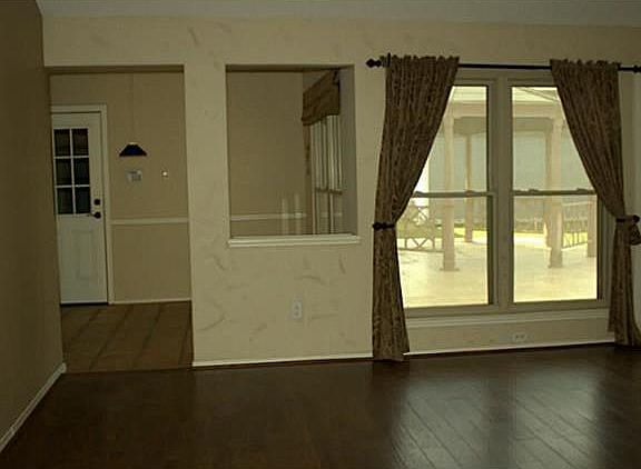 5th image of 2325 Kimberly Dr