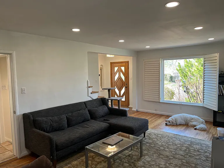 1262 E Stratford Ave — Photo 11