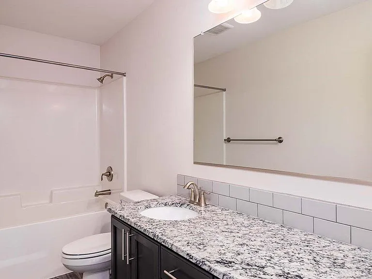 2674 Verdehill Dr — Photo 13