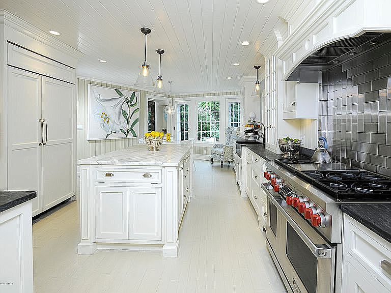 9 Knollwood Dr, Greenwich, CT 06830 | Zillow