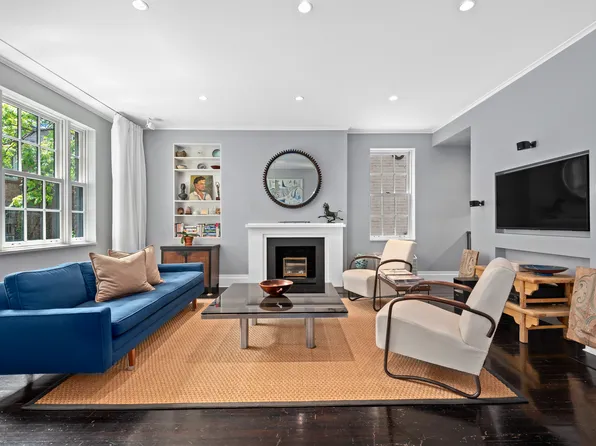 132 East 19th Street image 1 of 10