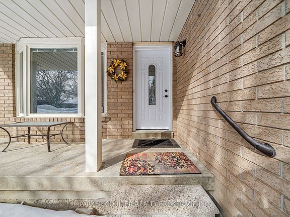 3rd image of 82 Barre Dr