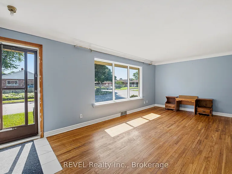 6427 Burdette Dr — Photo 4