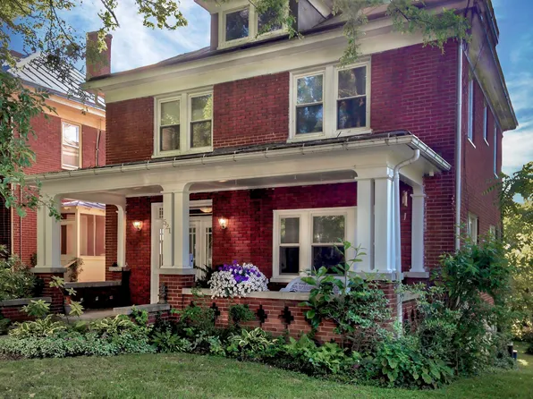 521 S Main St, Lexington, VA 24450