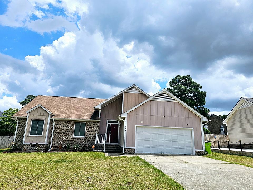 1st image of 207 Laketree Blvd