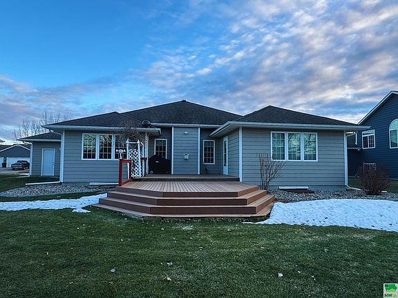 1703 Arnold Palmer Ln, Elk Point, SD 57025 MLS 823688 Zillow