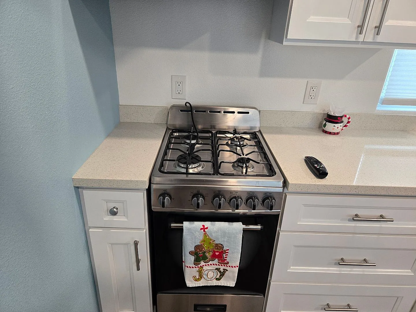 Fully Furnished 1 Bedroom, 1 Bathroom ADU In Fountain Valley! Call Today — Photo 4