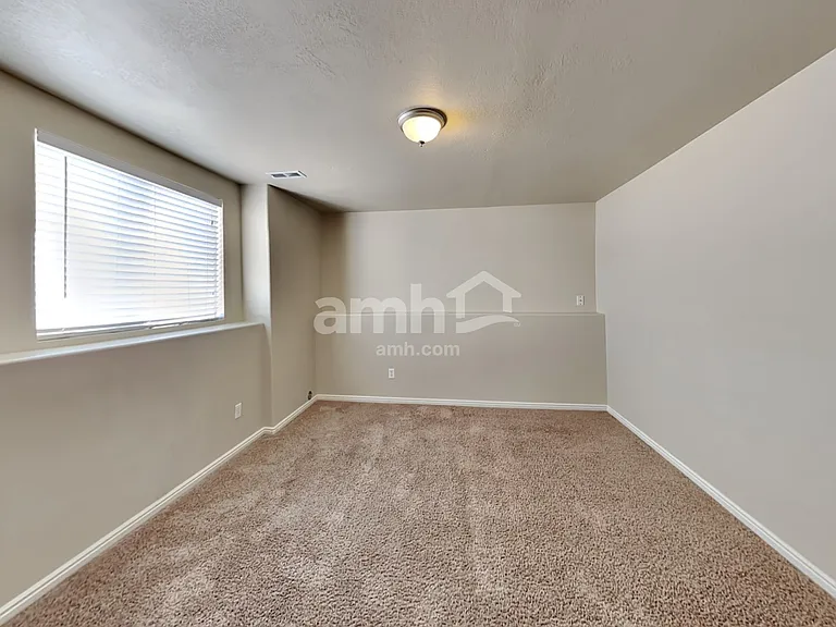 2169 W 1520 N — Photo 19