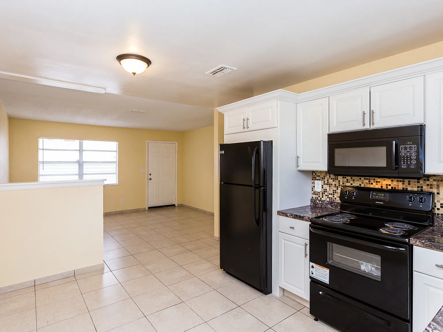 2 bed, 674 sqft, $1,495 — Photo 3