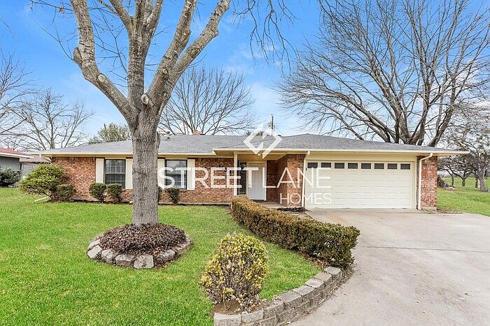 1st image of 1104 Scarlet Oaks Cir