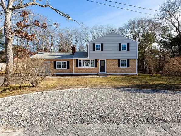 6 Stage Coach Rd, Barnstable, MA 02630