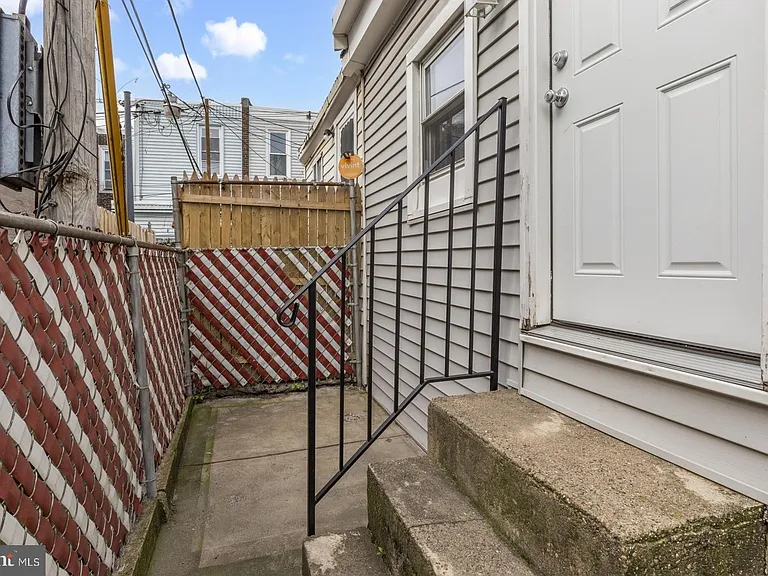 2803 Aramingo Ave — Photo 14