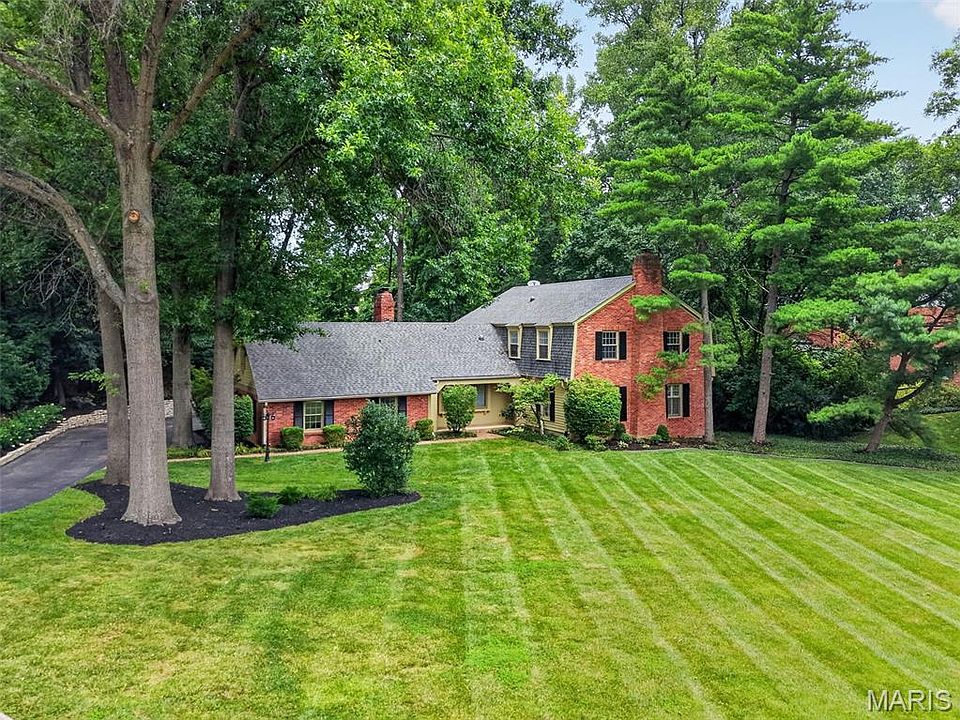 1st image of 14 Dunleith Dr