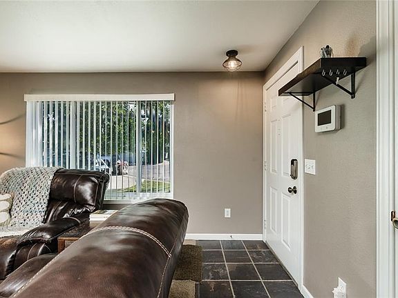 3rd image of 620 Acorn Pl