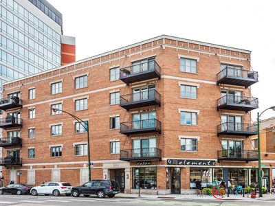 544 N Milwaukee Ave APT 303, Chicago, IL, 60622