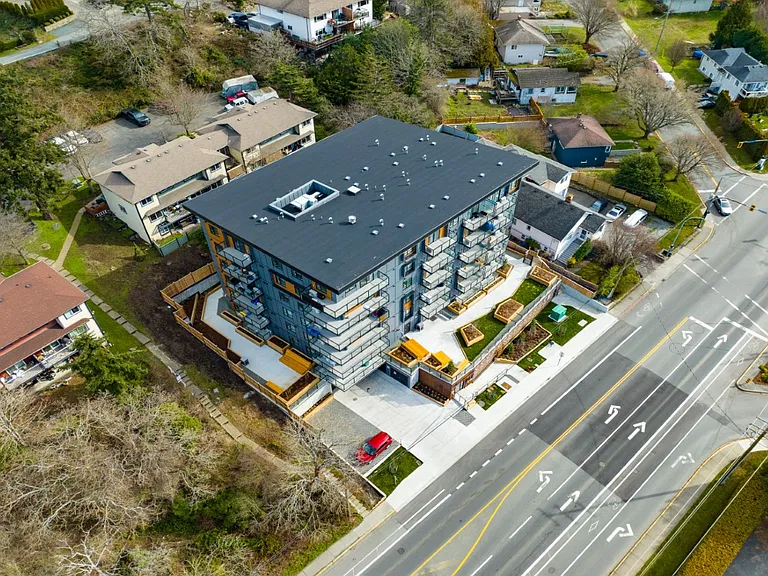 687 Admirals Rd — Photo 9