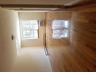 Rented by NYLA Realty