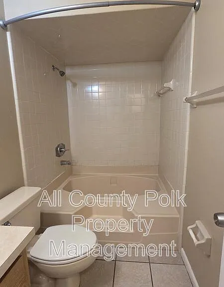 4917 Malibu Ct — Photo 11