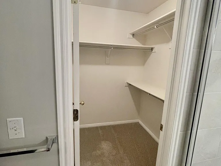 1201 E Parkstone Dr — Photo 20