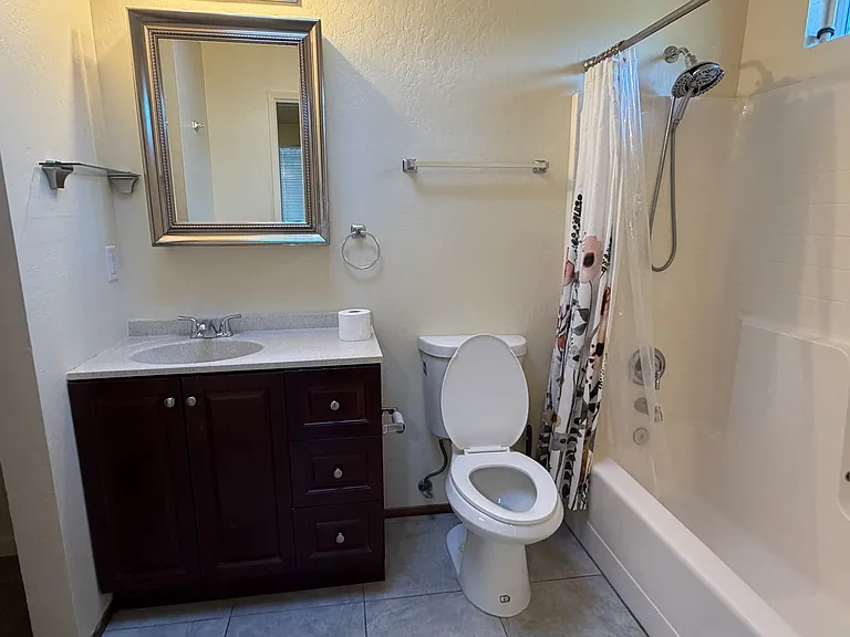 834 Miller Ave — Photo 23