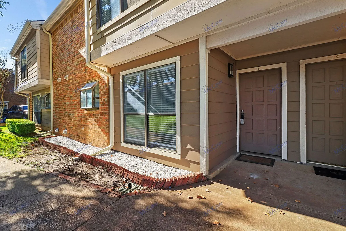 Building Photo - 2101 Park Willow Ln #B