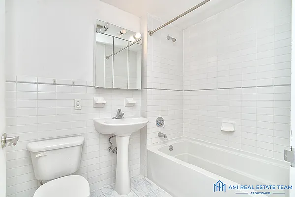 Rented by Skyward | media 35