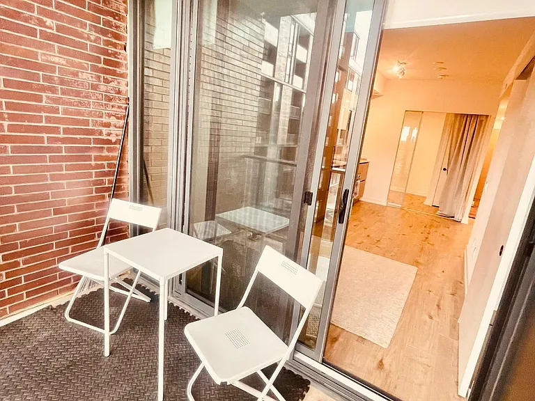 33 Parliament St #429 — Photo 31