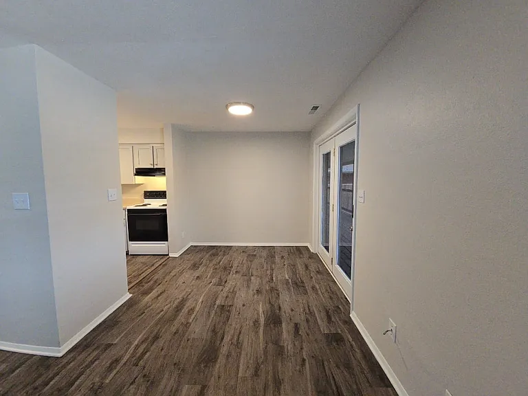 1005 E Pearl St #C — Photo 6