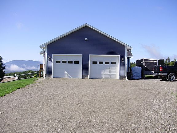 OVERSIZE HEATED GARAGE