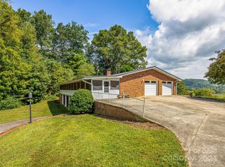 148 Kant Hardly Farm Dr, Brevard, NC 28712