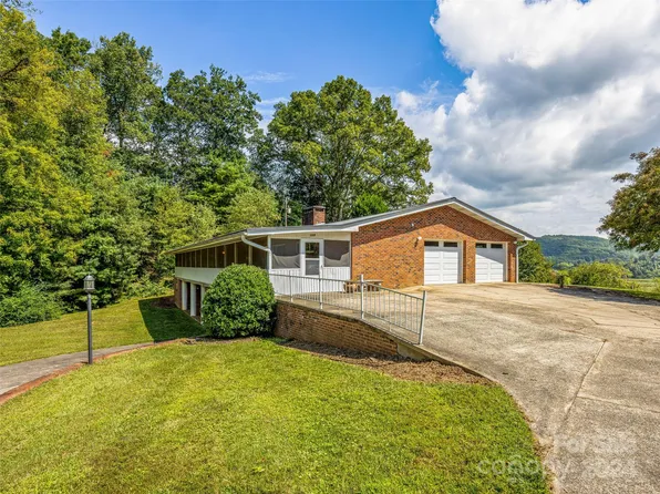 148 Kant Hardly Farm Dr, Brevard, NC 28712
