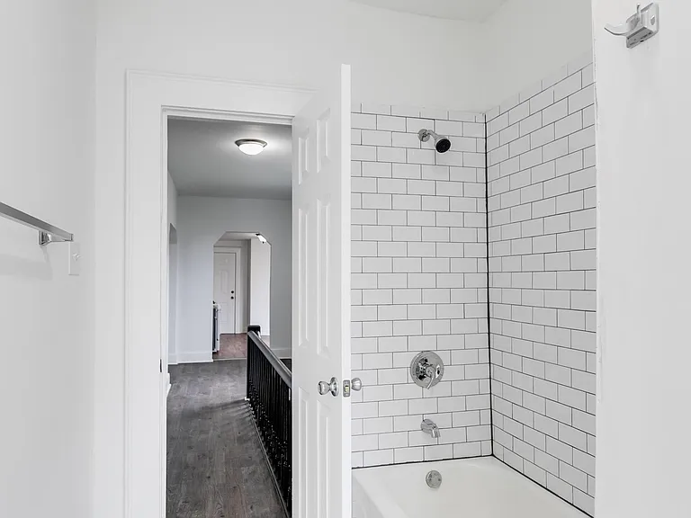 1518 N 35th St #1 — Photo 3