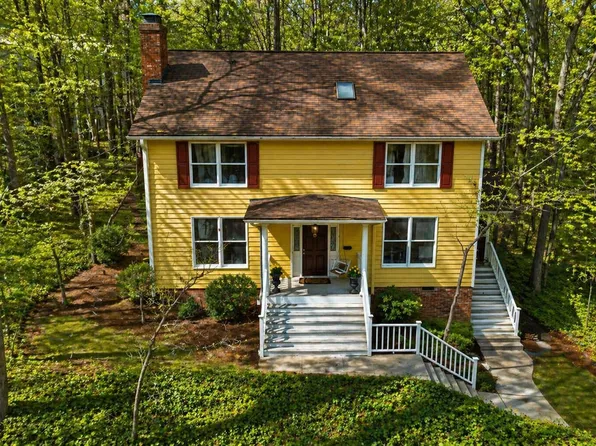 105 Bristol Dr, Chapel Hill, NC 27516