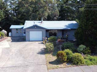 1931 Oak St, North Bend, OR 97459