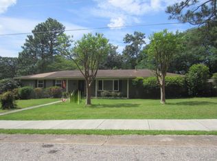 560 Jan Dr, Fairhope, AL 36532