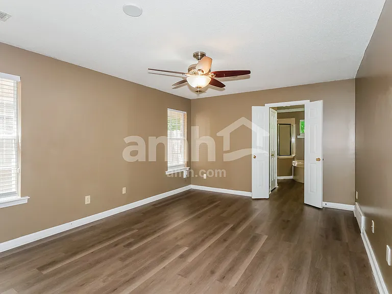 1377 Marhill Cv — Photo 8