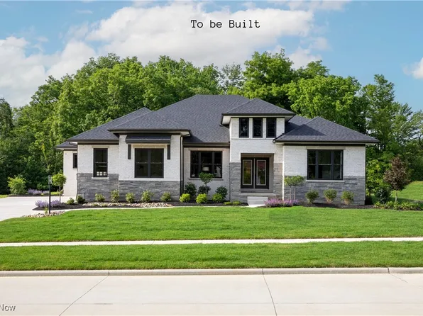 2633 Prairie Ln, Hinckley, OH 44233