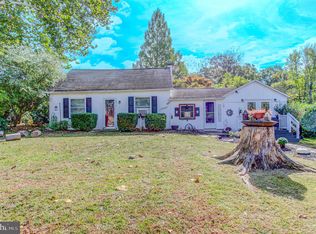 2010 Perkiomenville Rd, Green Lane, PA 18054