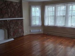 8206 S Kingston Ave APT 3, Chicago, IL